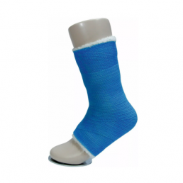 Intrarich Cast
